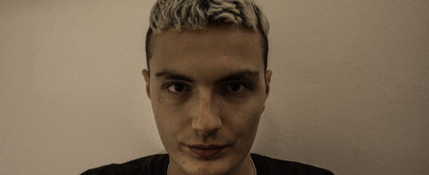 11 è il singolo del rapper fiorentino Kanova