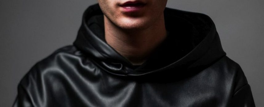 È online il video di “BLOCCHI”, il nuovo brano di LINER, il giovane artista indipendente da oltre 10 milioni di stream