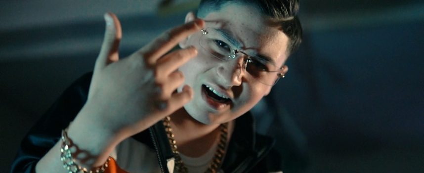 “Otra Noche” è il nuovo singolo di Estoy Pocho. Alla produzione, Dany De Santis