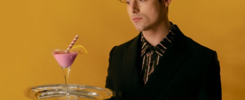 “Camomilla”: il giovane Gabriele, il Guapo ci guida in un viaggio tra la paura dell’ignoto e la difficile quotidianità