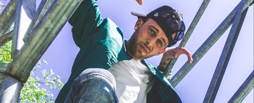 Il ritorno di Sheddy con “Due sconosciuti in un bar”