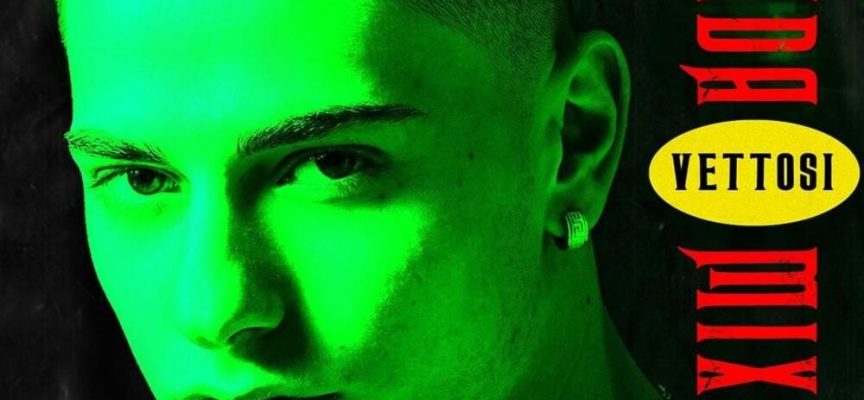 “Strada”: dopo le collaborazioni con Guè Pequeno e DJ TY1, e diversi singoli, arriva il mixtape d’esordio di Vettosi