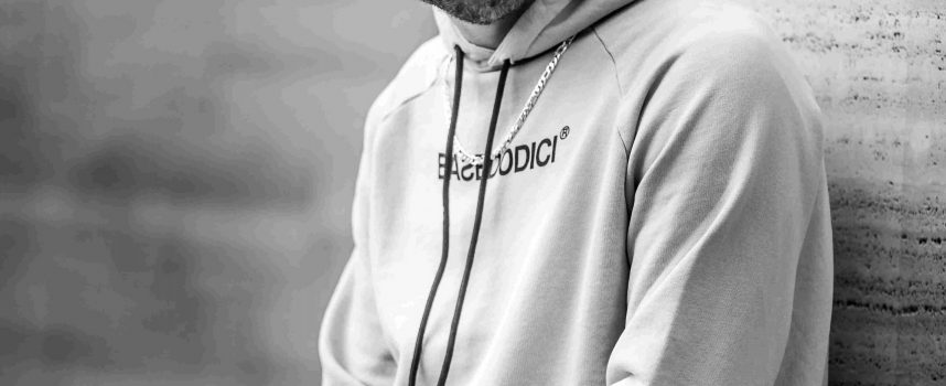 “Lazzaro” è il nuovo singolo di Layz