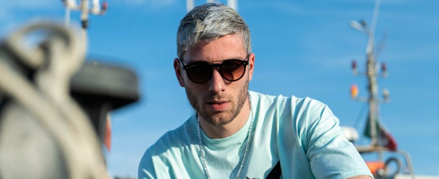 “Lazzaro” è il disco d’esordio di Layz, prodotto da Omake, KD-One, Chryverde e DJ Fastcut!