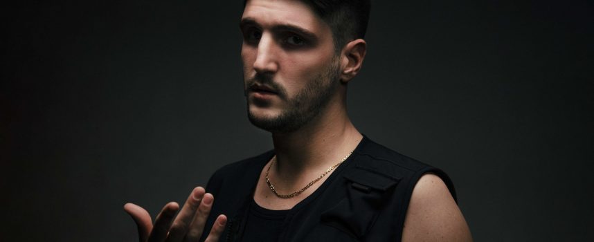 Nomida, il primo singolo è “Polvere”, tra r’n’b e latin-pop