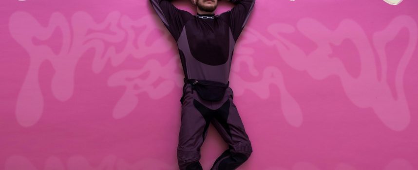 “Profondo Rosa”: l’album d’esordio di Simone Panetti sancisce il suo ingresso definitivo nel mondo della musica