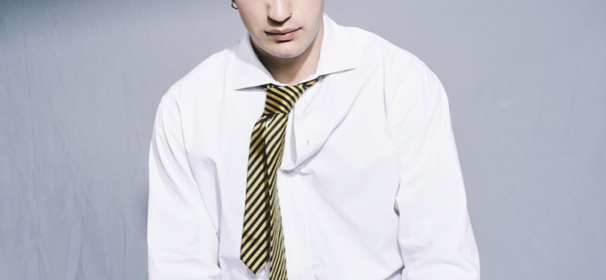 “Qualcuno” è il nuovo singolo di Iako