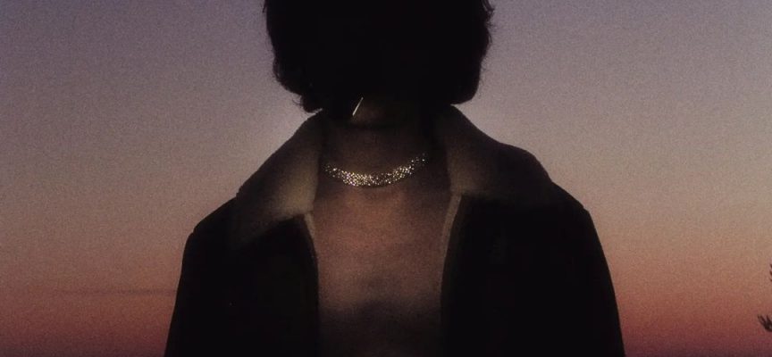 “Edera”: nel nuovo singolo di Caleydo c’è lo sfogo di una generazione che non vuole diventare ciò che ha sempre odiato