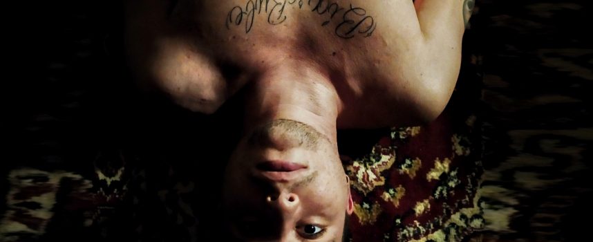 “Fine”: BigRule si lascia alle spalle il peggio degli ultimi anni e si sfoga nel suo primo album ufficiale