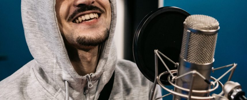 “Cric”: Mat Smile affronta con ironia e irriverenza gli stereotipi del gangsta rap