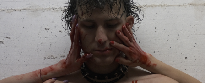 “Cuore aperto” è il nuovo singolo di Decrow