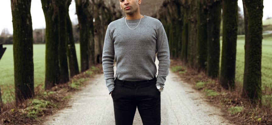 “Habiba” è l’attesissimo come back di Osso, una sublime commistione di oriente e occidente che attraversa terre e culture per unirle in nome della libertà di amare