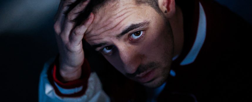 Zippe mette a nudo i sentimenti tra ritmo e chillout in “Bonsoir”, il suo disco d’esordio