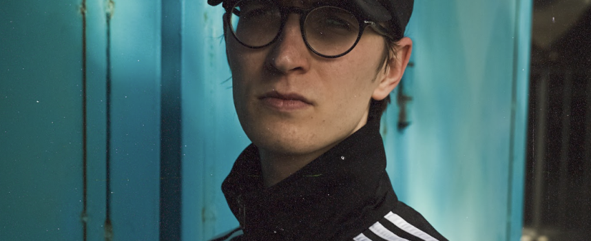 Platino presenta il nuovo singolo di Dumitrel “Up”