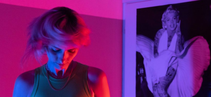 Marti Stone pubblica il suo nuovo singolo BÜBS