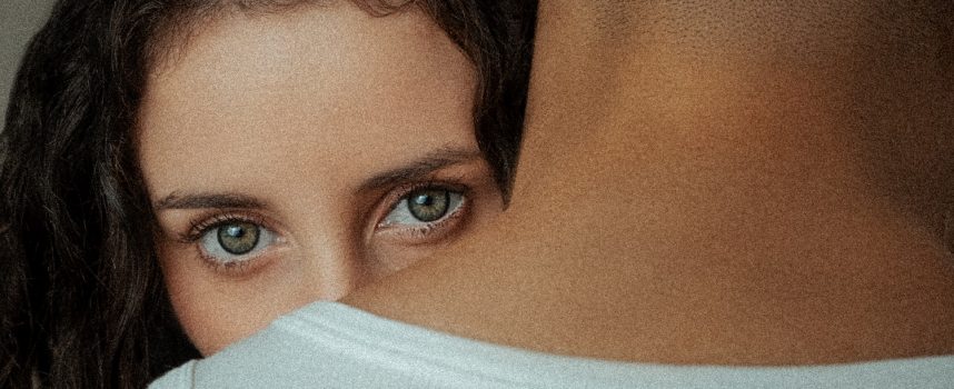 WESTCROSS: il rapper padovano torna con un “Attimi”, una versione di sé più introspettiva