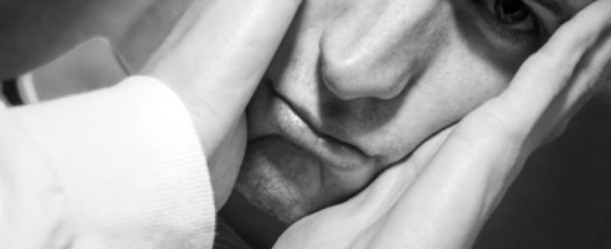 “STRANO MA VHENO”: il nuovo singolo dell’eclettico rapper torinese