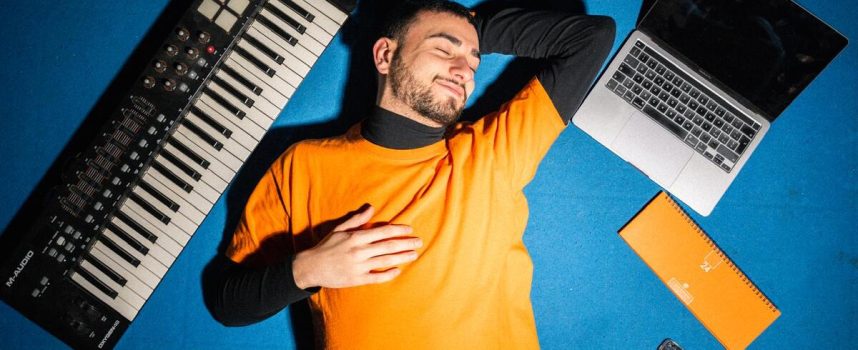 La poesia di Machado rivisitata in chiave rap, reggae e dub: Summa torna con “¿Donde Voy?”