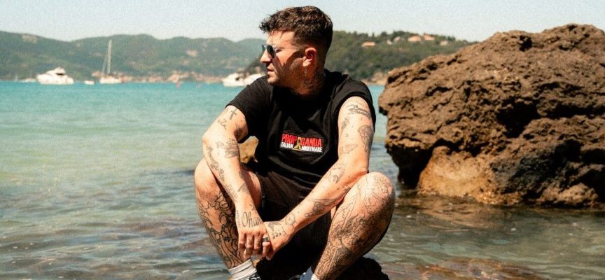 Erre: dal rap virale di “1, 100, 1000” al nuovo singolo “Fuori di testa”