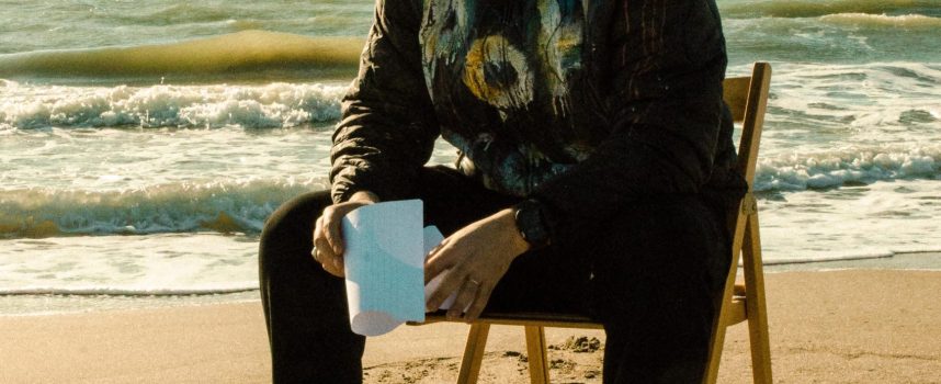 “se mi perdo dentro al vuoto, chi mi salverà?” è il nuovo singolo di Conamore