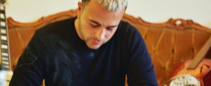 “Live in Riviera” è il nuovo disco di Amado