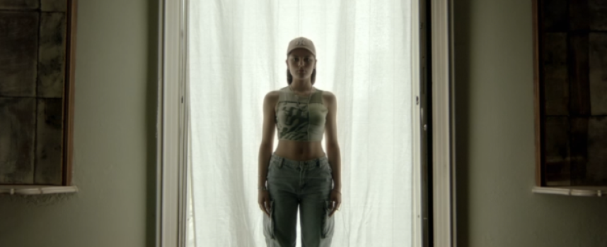 La giovanissima stella del rap Sofia P torna sulla scena con “SPECIALE”