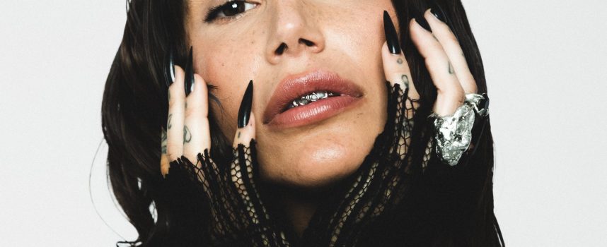 “Ronroneos” è il nuovo singolo di Muriel