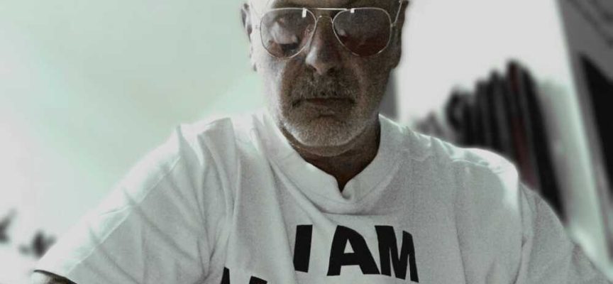 Essere o Avere”: il primo singolo di Bosky è uno schiaffo al conformismo digitale