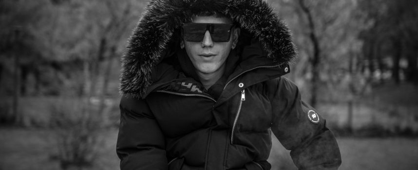 Elegio pubblica un brano senza ritornello contro le regole del mercato