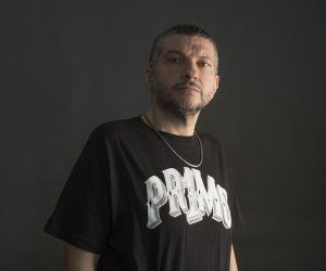 La cella di fronte, Kento porta in teatro l’esperienza nelle carceri minorili