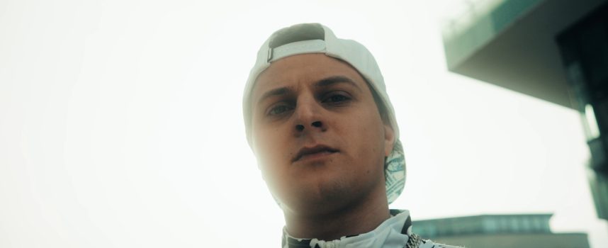 Tramo rimette la tecnica al centro del rap: “Piombo” è il ritorno più frontale del rapper milanese