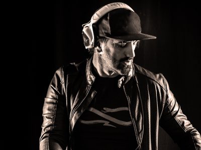 Oltre trent’anni in studio e un nuovo inizio: T.N.Y. pubblica “Solo Noi” con Awa Fall e Ivan Stray